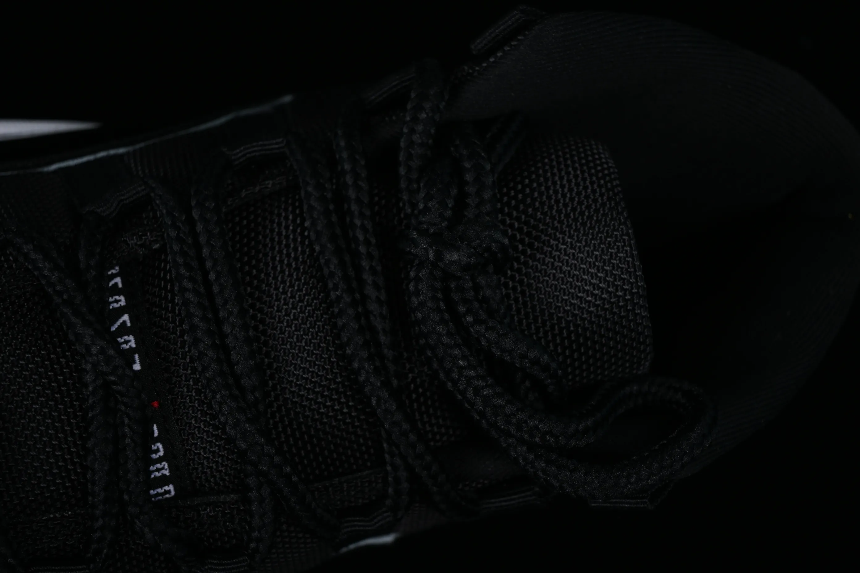 All categories Air Jordan Jordan series basketball shoes Air Jordan 11 OG version Air Jordan 11 "Bred" AJ11 Joe 11 patent leather black and red first year replica high-top basketball shoes 378037-061
